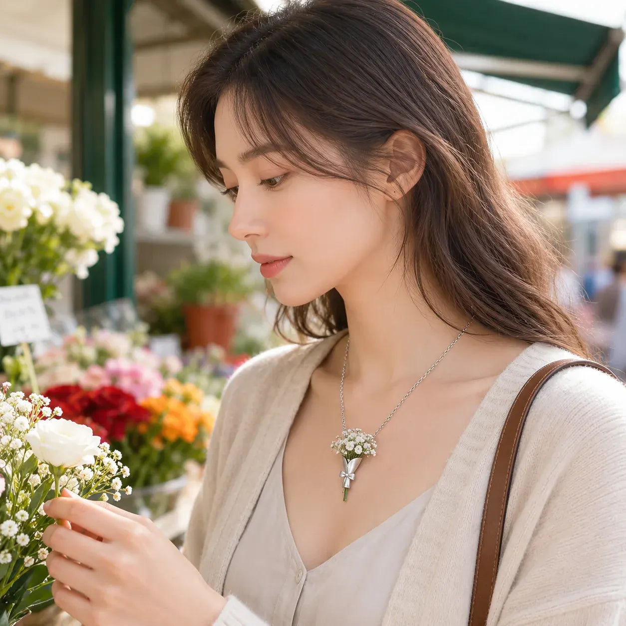 ブーケモチーフネックレス